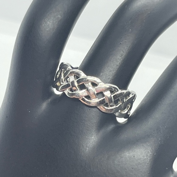 Celtic Knot braided sterling silver band ring Irish vintage size 8 - Picture 9 of 12
